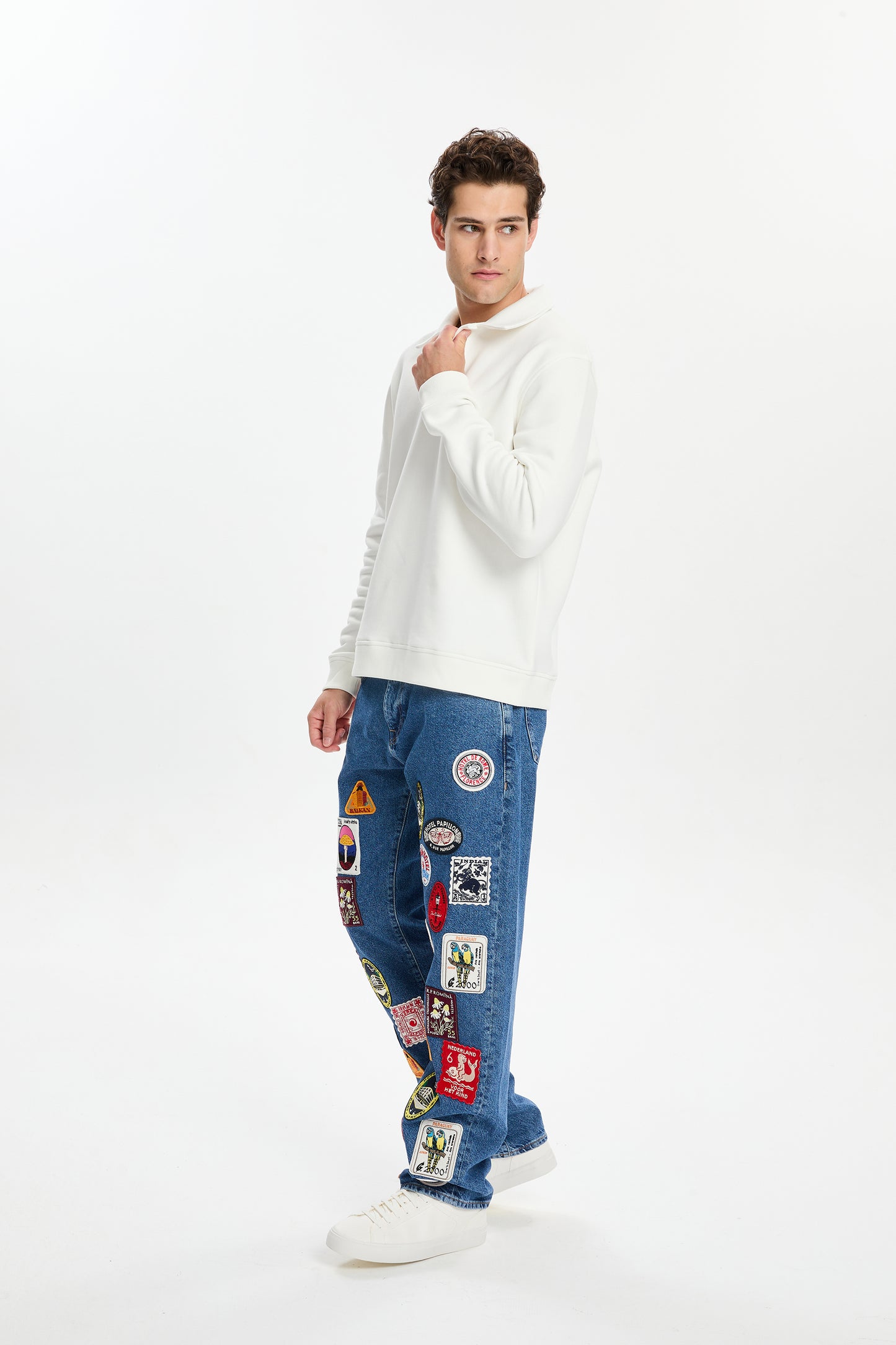 Kırık Beyaz Logo Etiketli Polo Sweatshirt