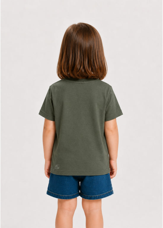 Unisex Çocuk Yeşil Surfing Dog T-Shirt
