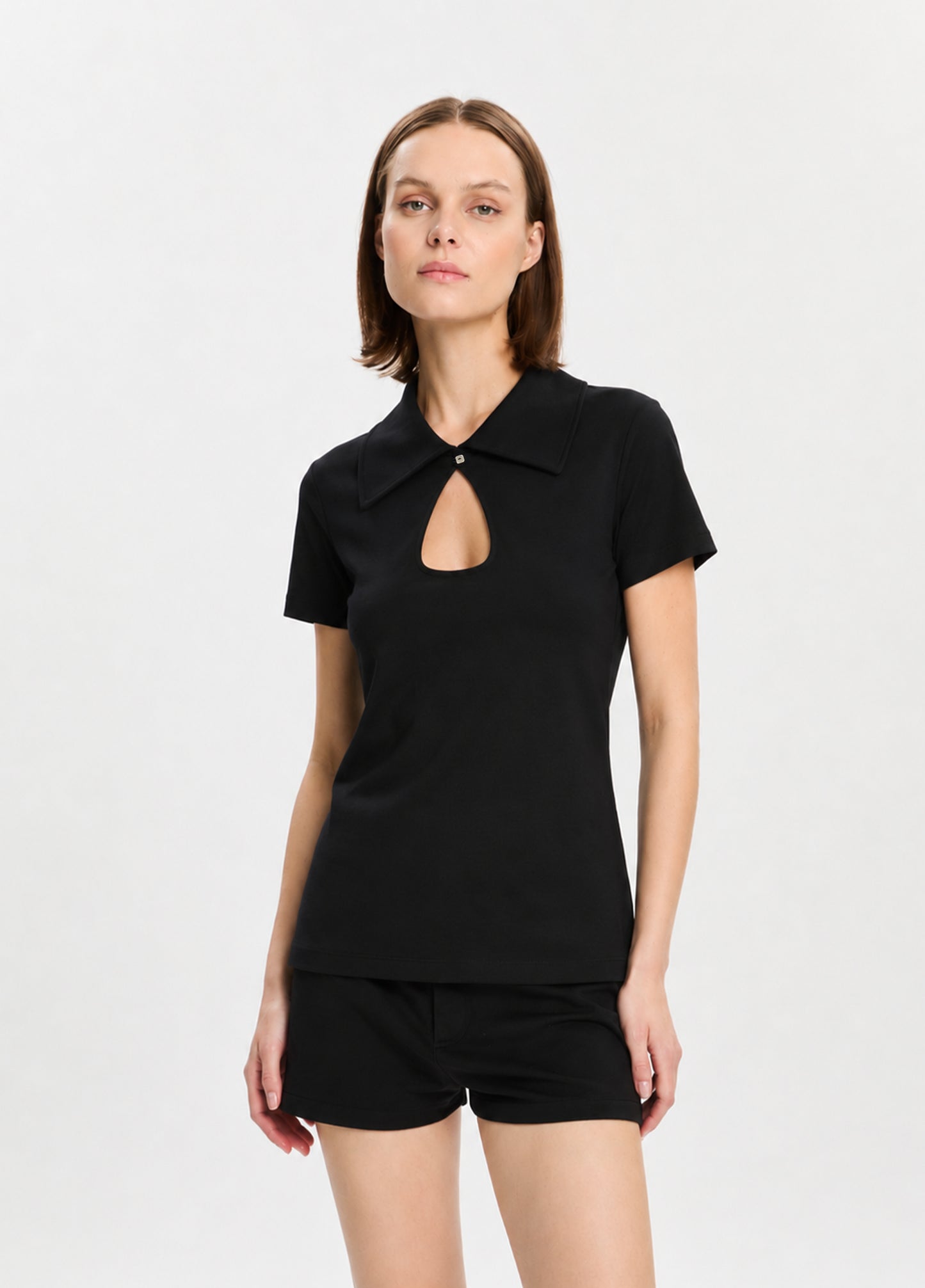 Siyah Keyhole Neck T-Shirt