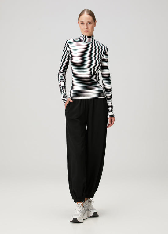 Ribbed Turtleneck Long Sleeve T-shirt