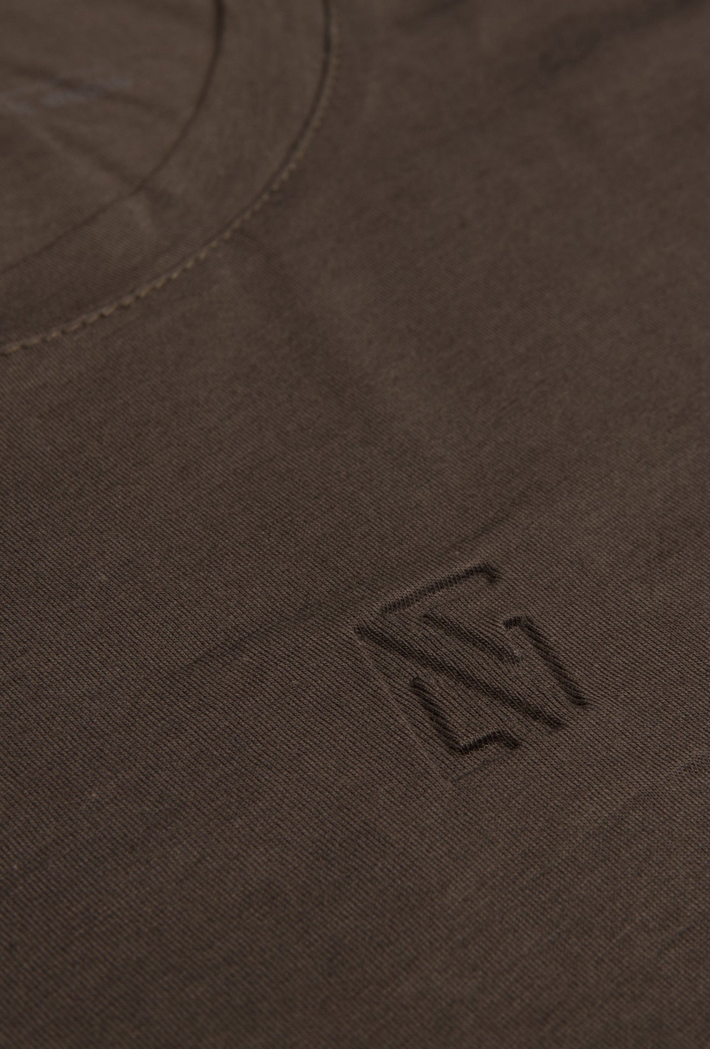 Earthy X Bassigue T-Shirt Chocolate
